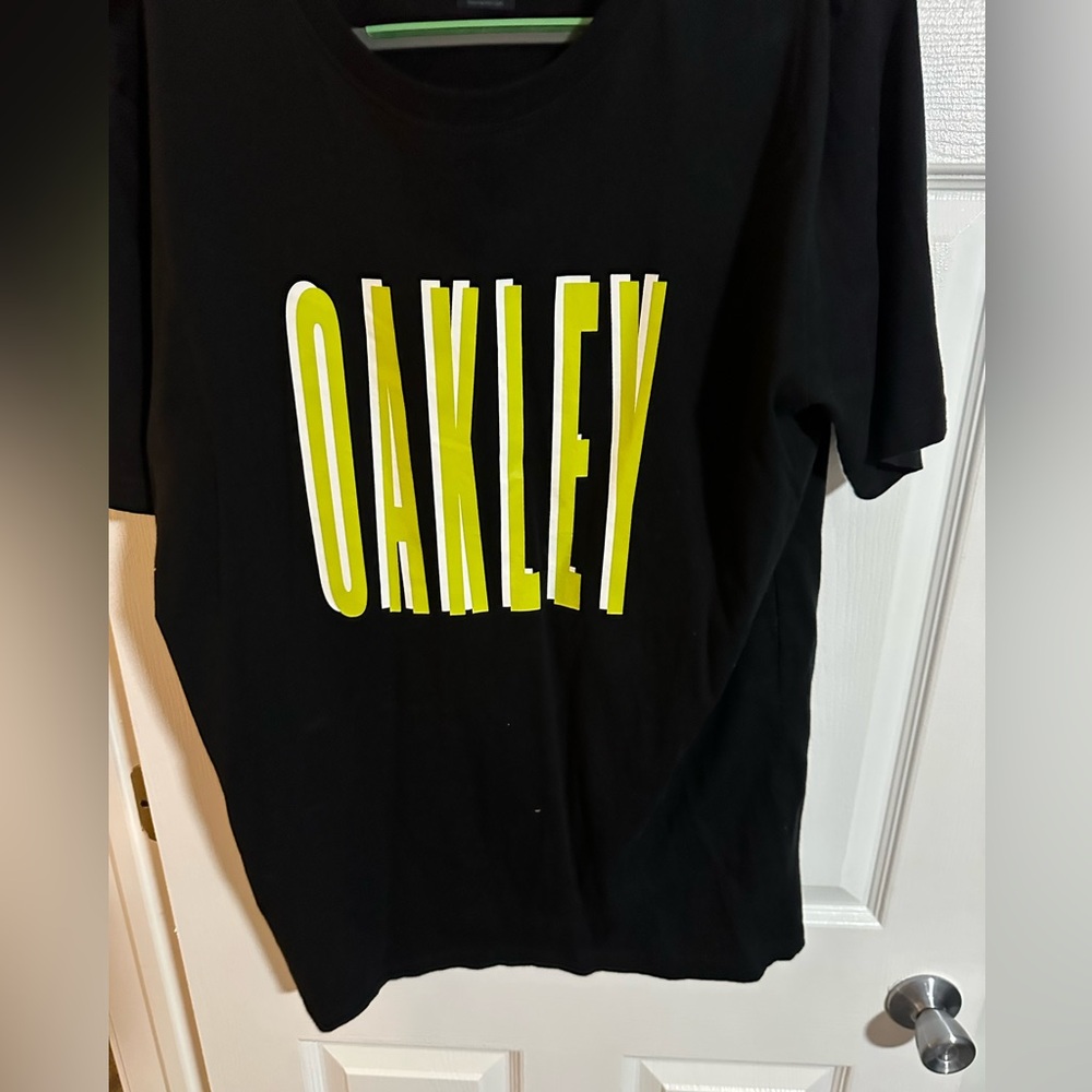 Oakley short sleeve